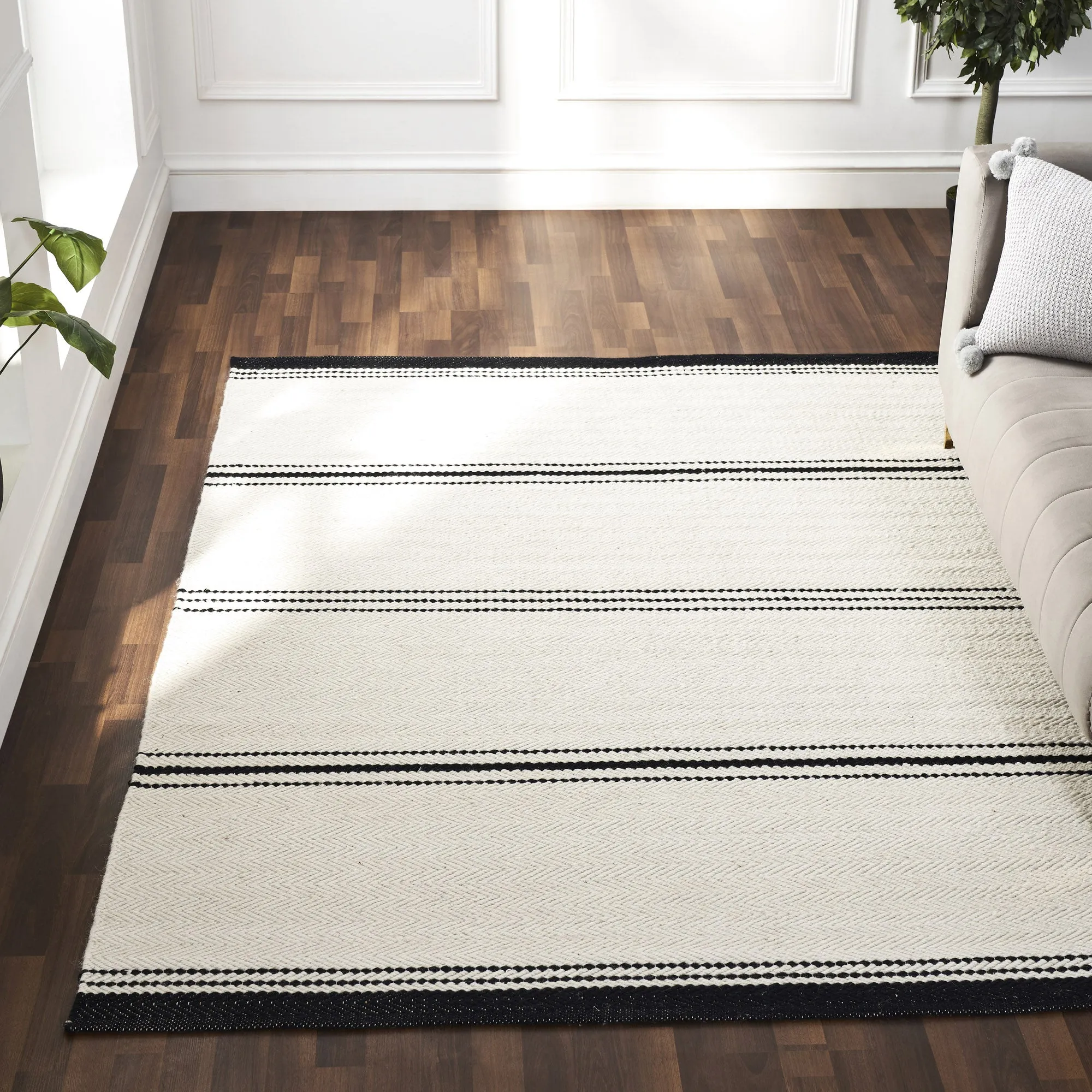 Alice Rug | Ivory/Black
