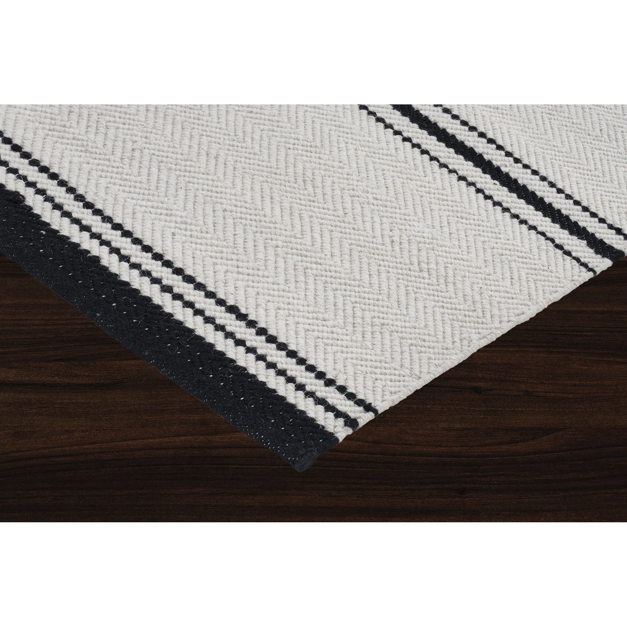 Alice Rug | Ivory/Black