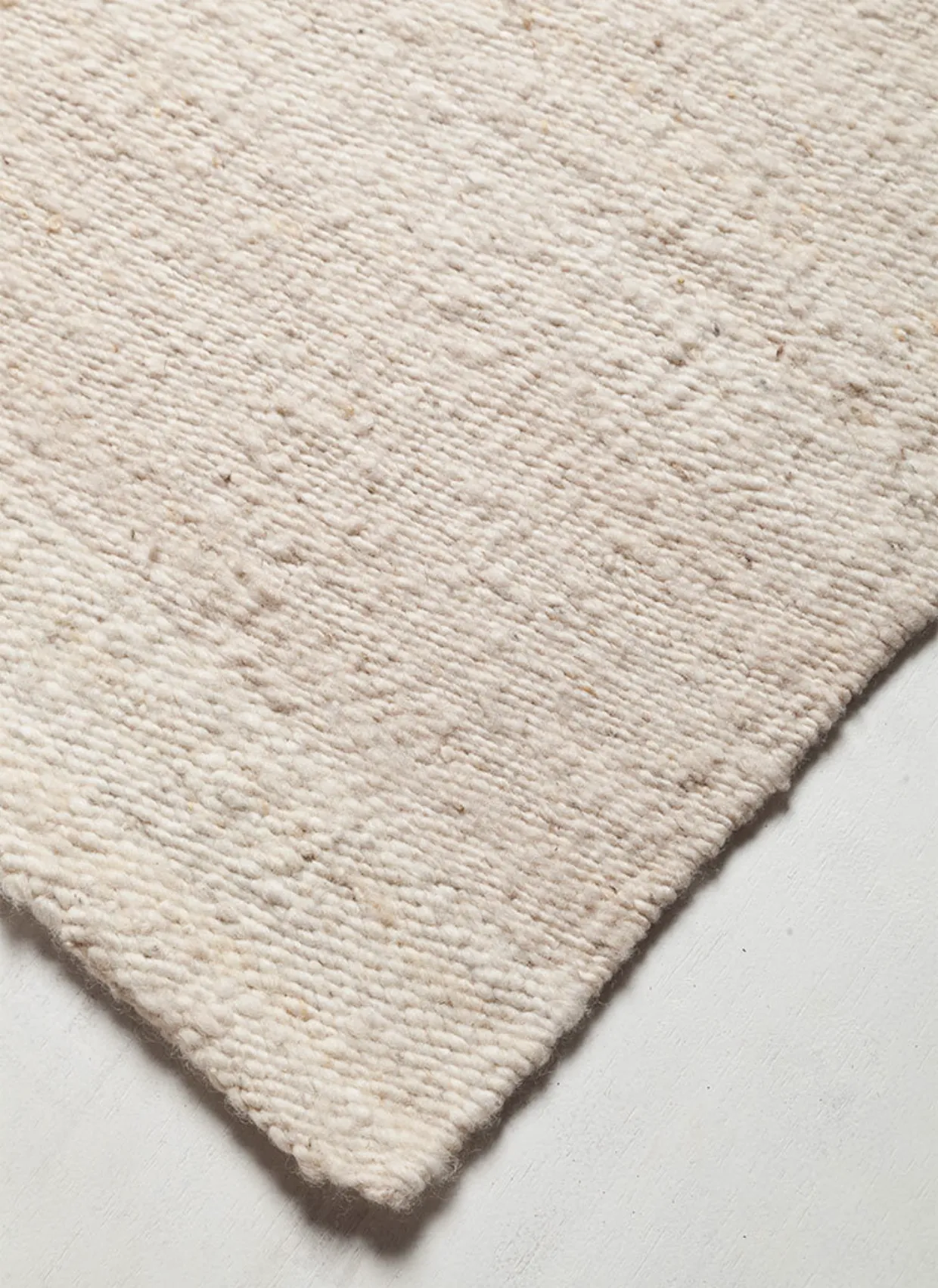 Awanay Crudo White Wool Rug