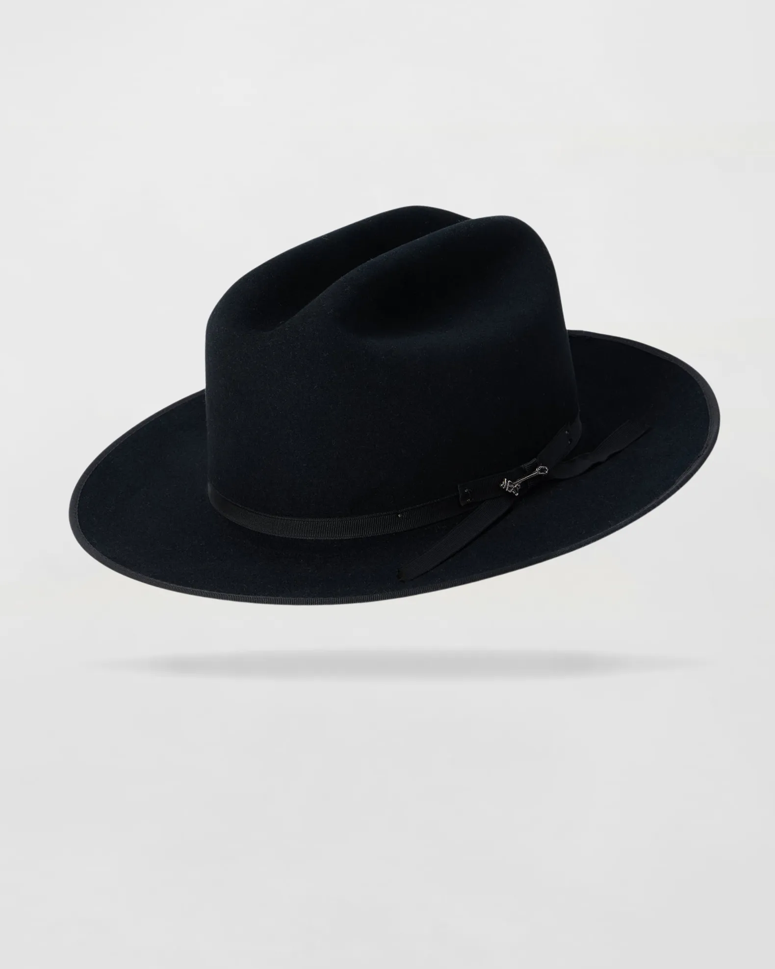 Classic Charm Felt Outdoor Hat in Fawn