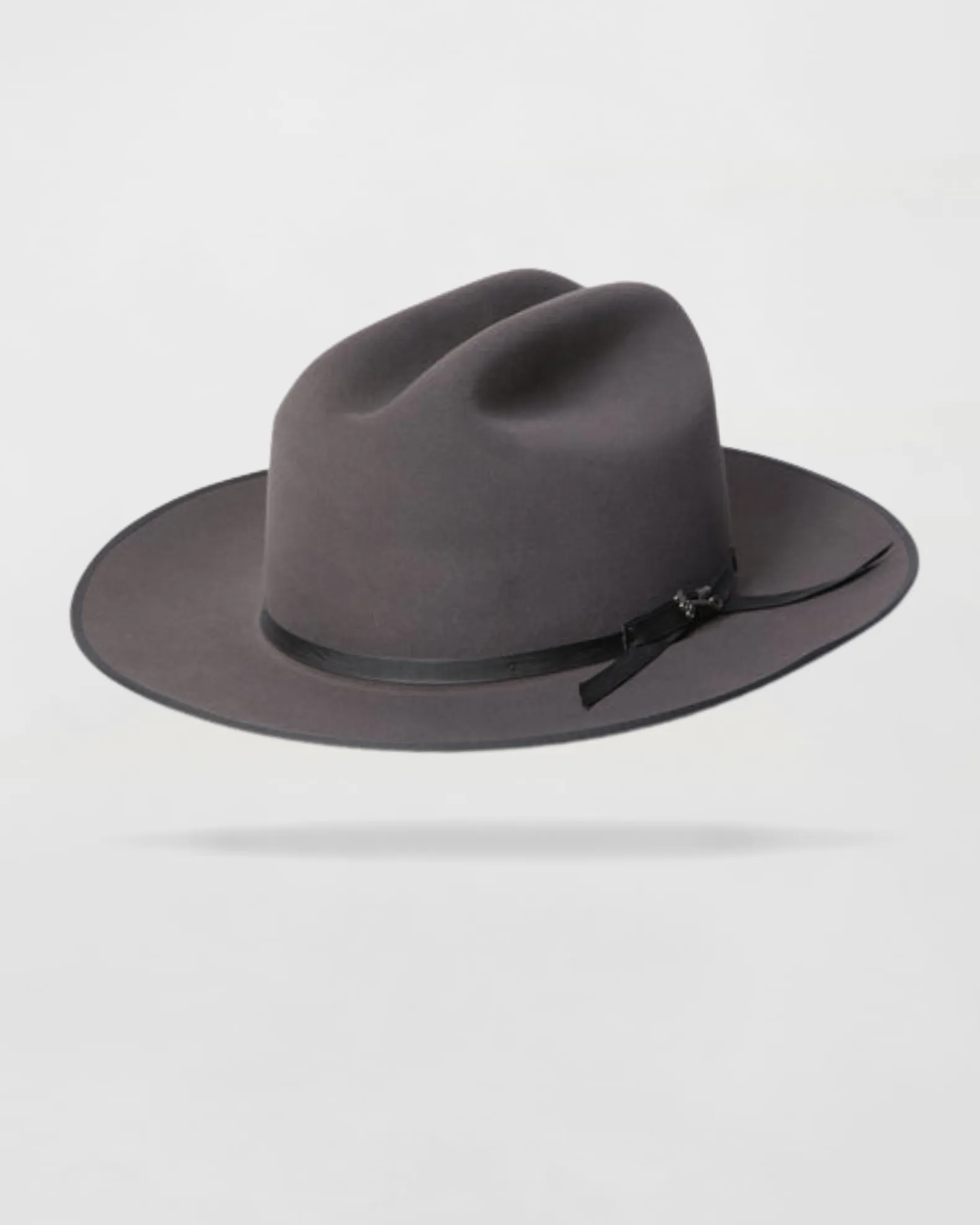 Classic Charm Felt Outdoor Hat in Fawn