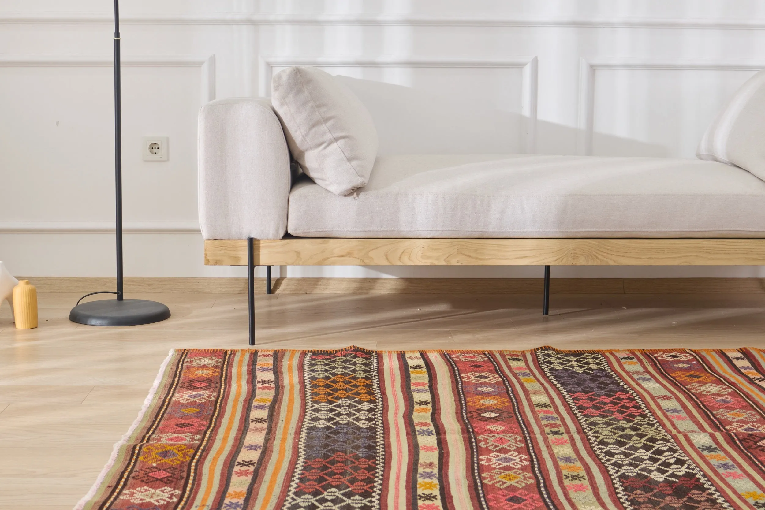 Deja - Vintage Turkish Kilim Rug