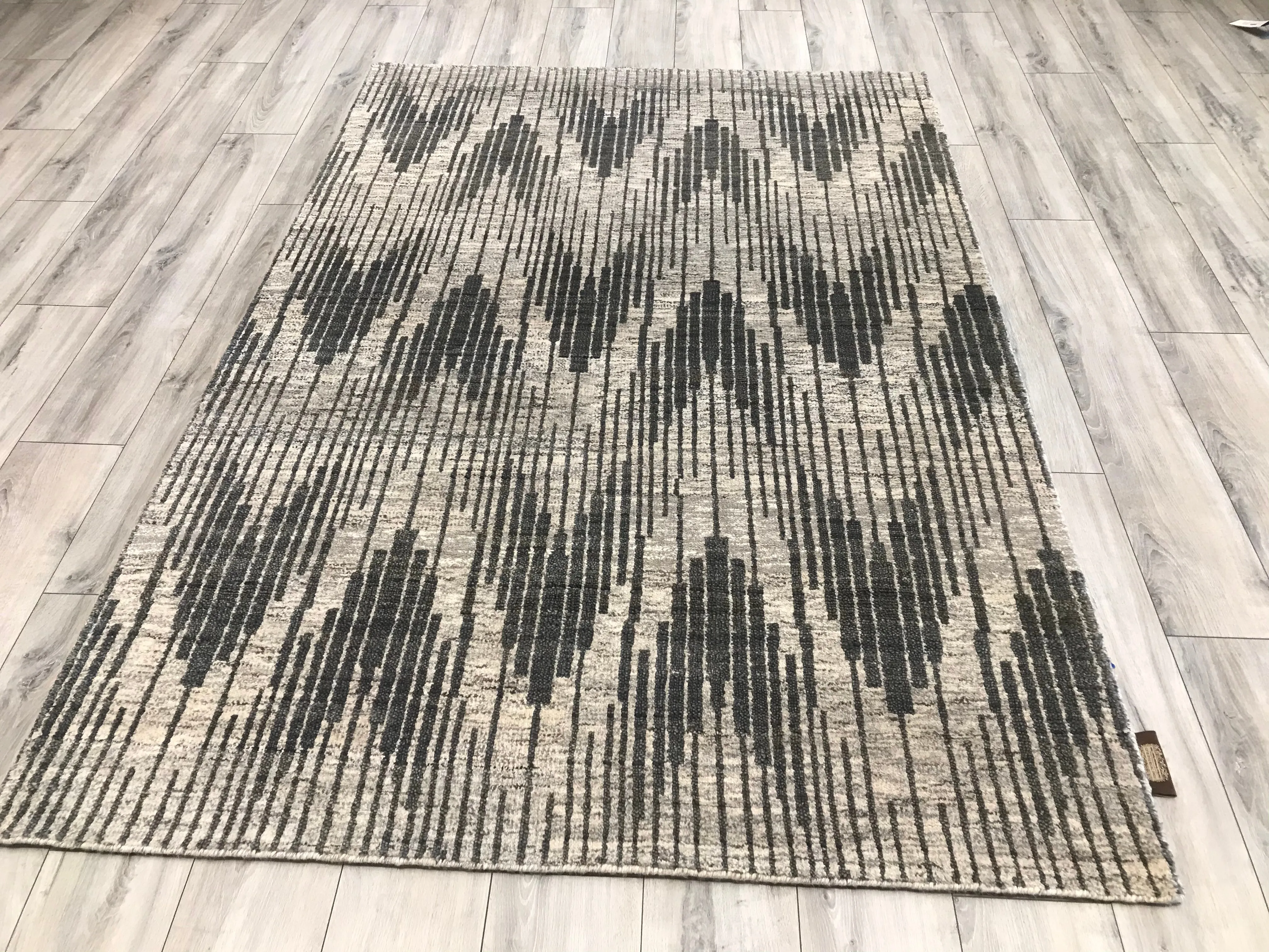 India Modern Hand Knotted Wool 5X8