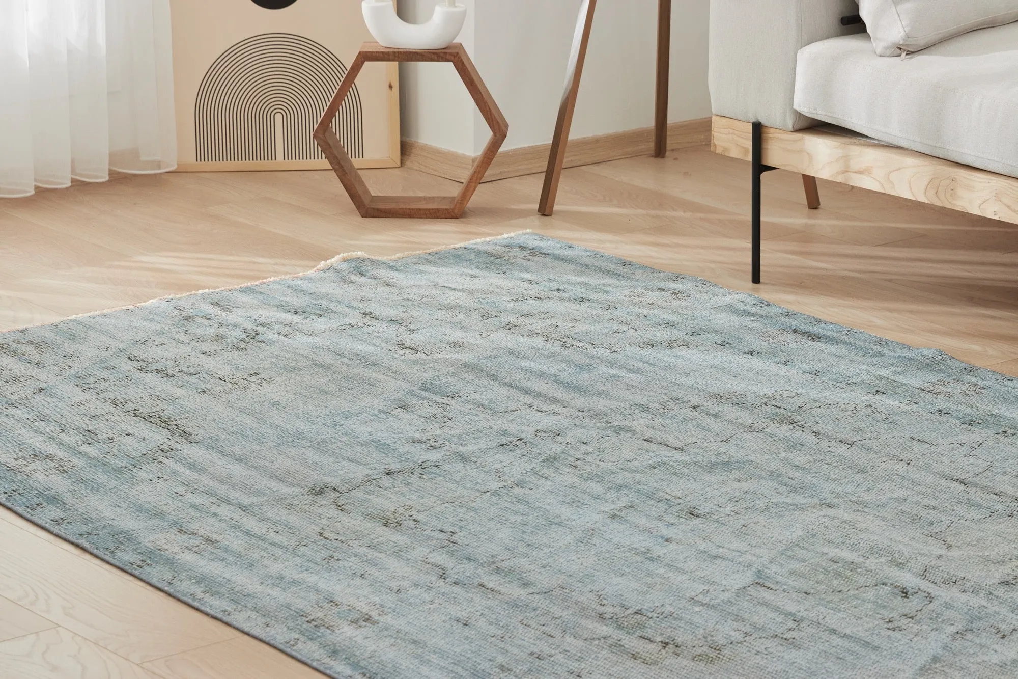 Rainbeau - Vintage Turkish Area Rug