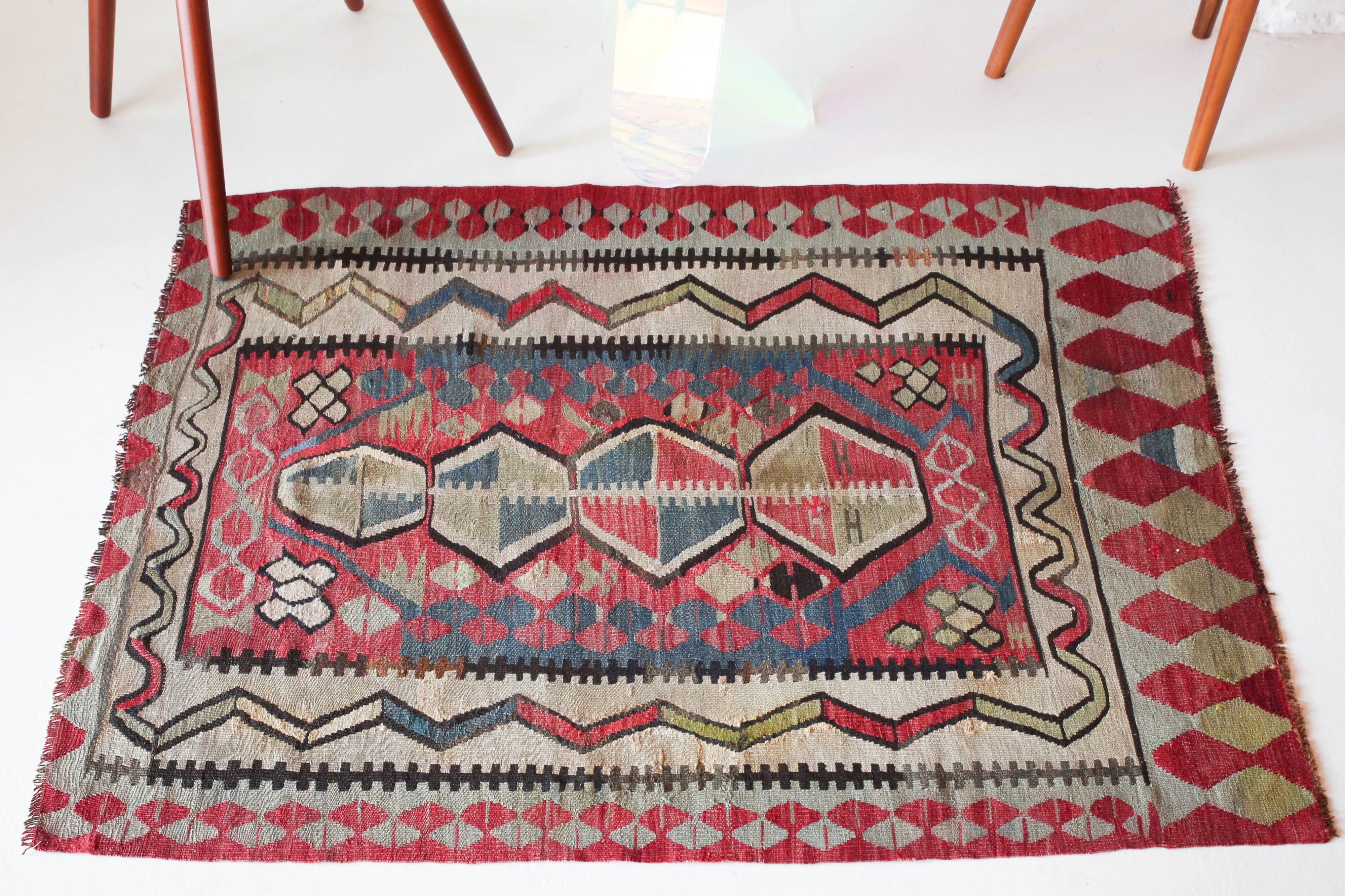 Semi-Antique central Anatolian Kilim Rug 3'8"x4'9"