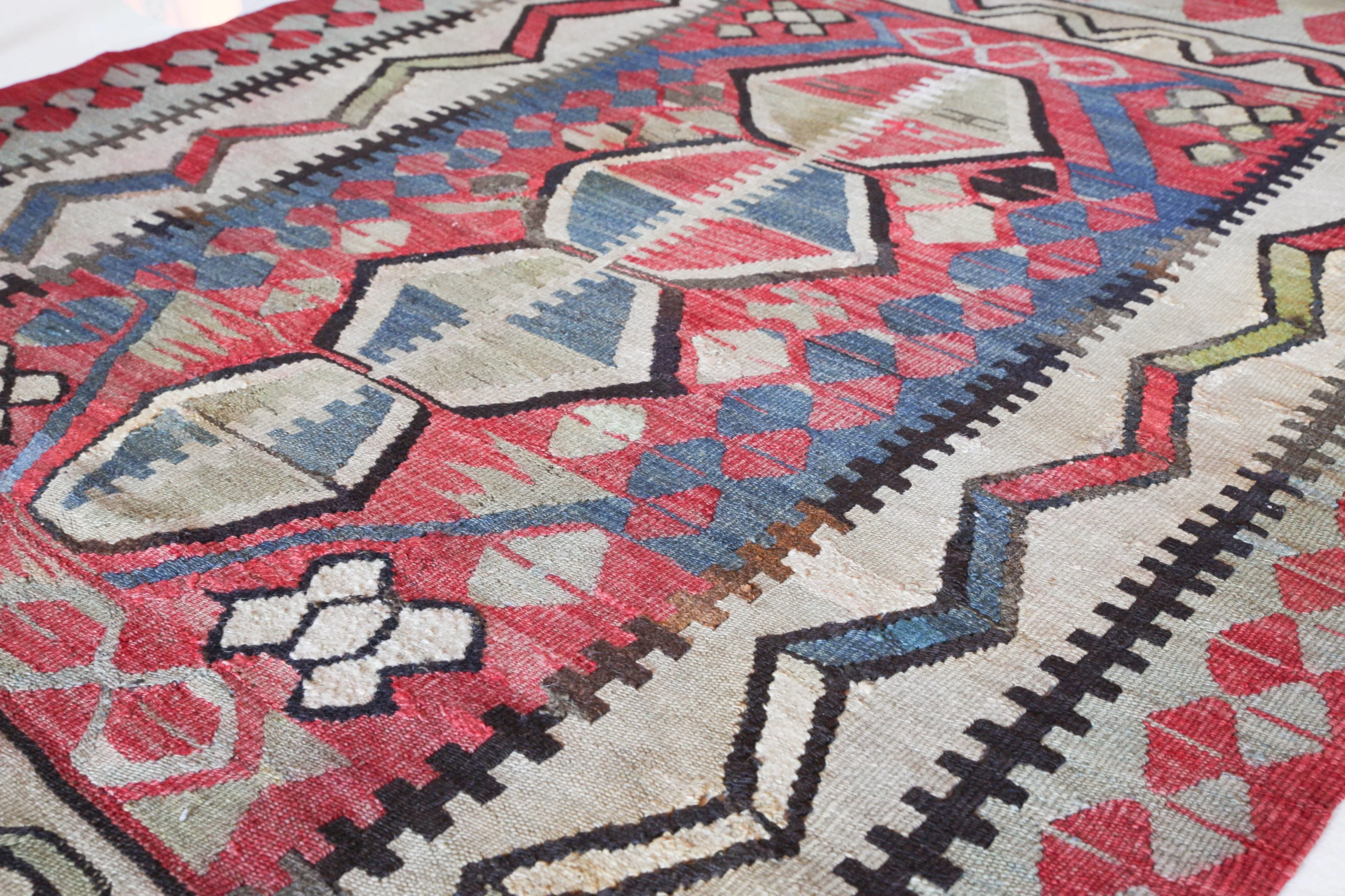 Semi-Antique central Anatolian Kilim Rug 3'8"x4'9"