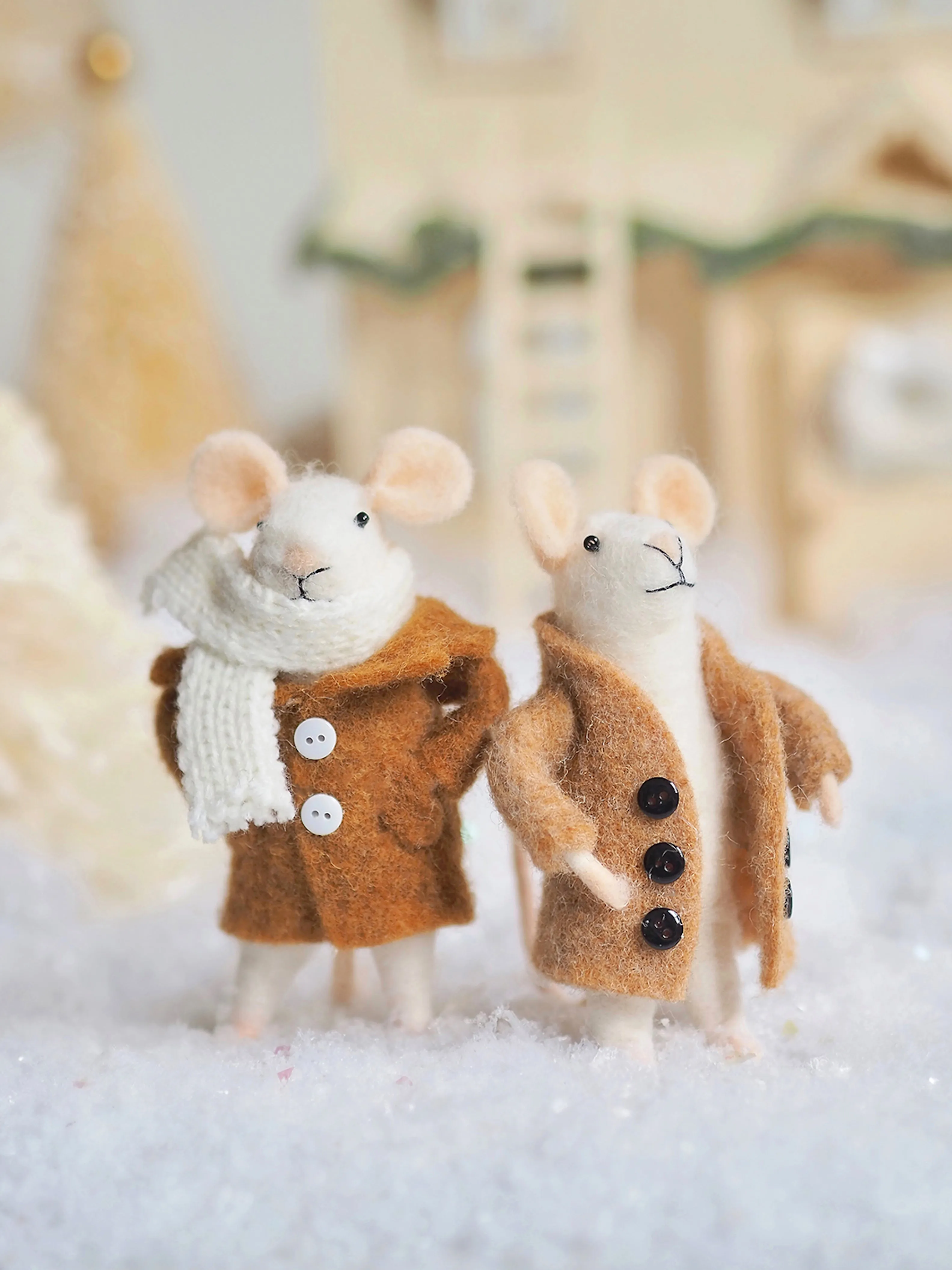Adorable Snug Sullivan Mouse Christmas Ornament - Charming Holiday Decor