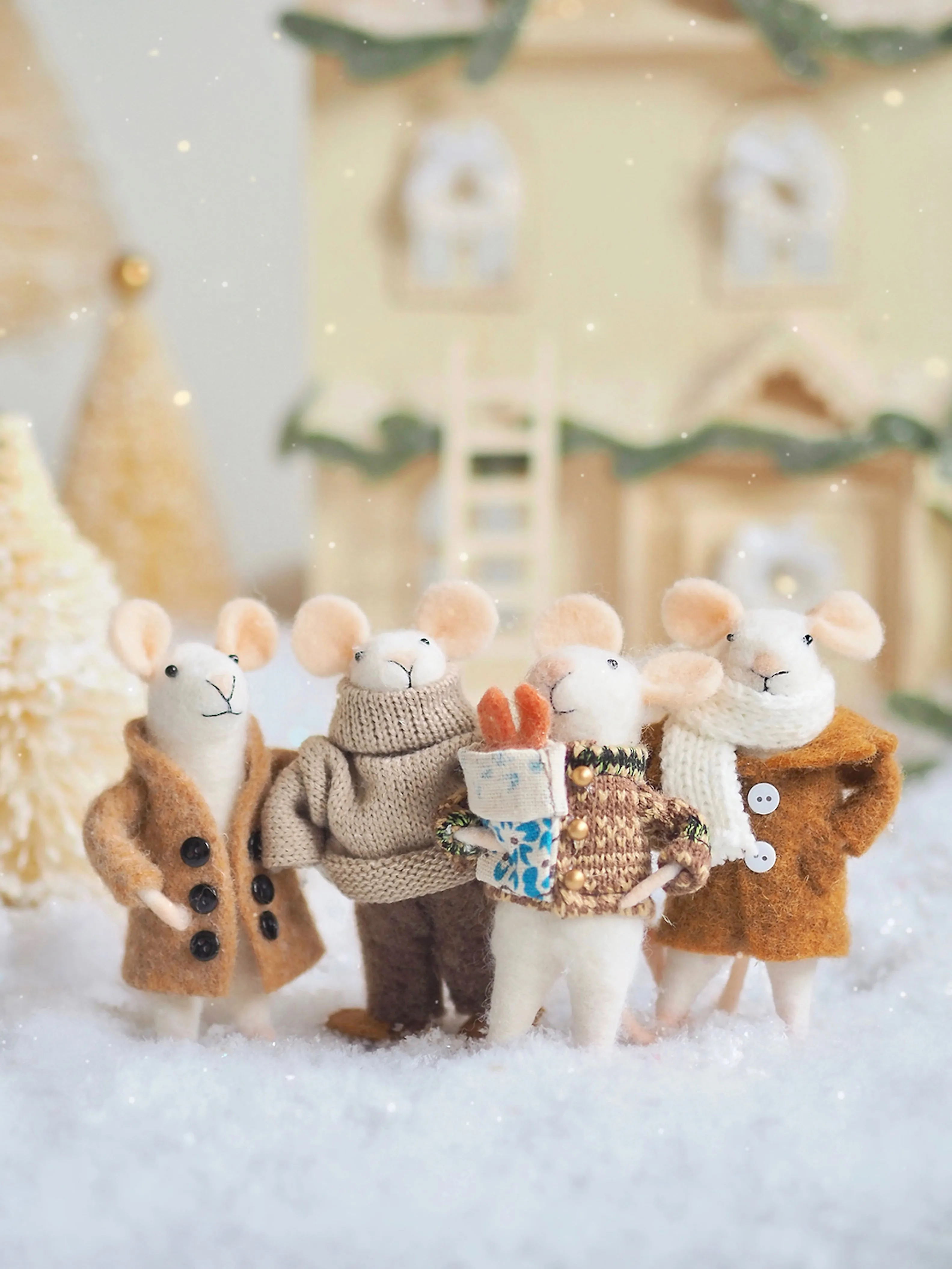 Adorable Snug Sullivan Mouse Christmas Ornament - Charming Holiday Decor