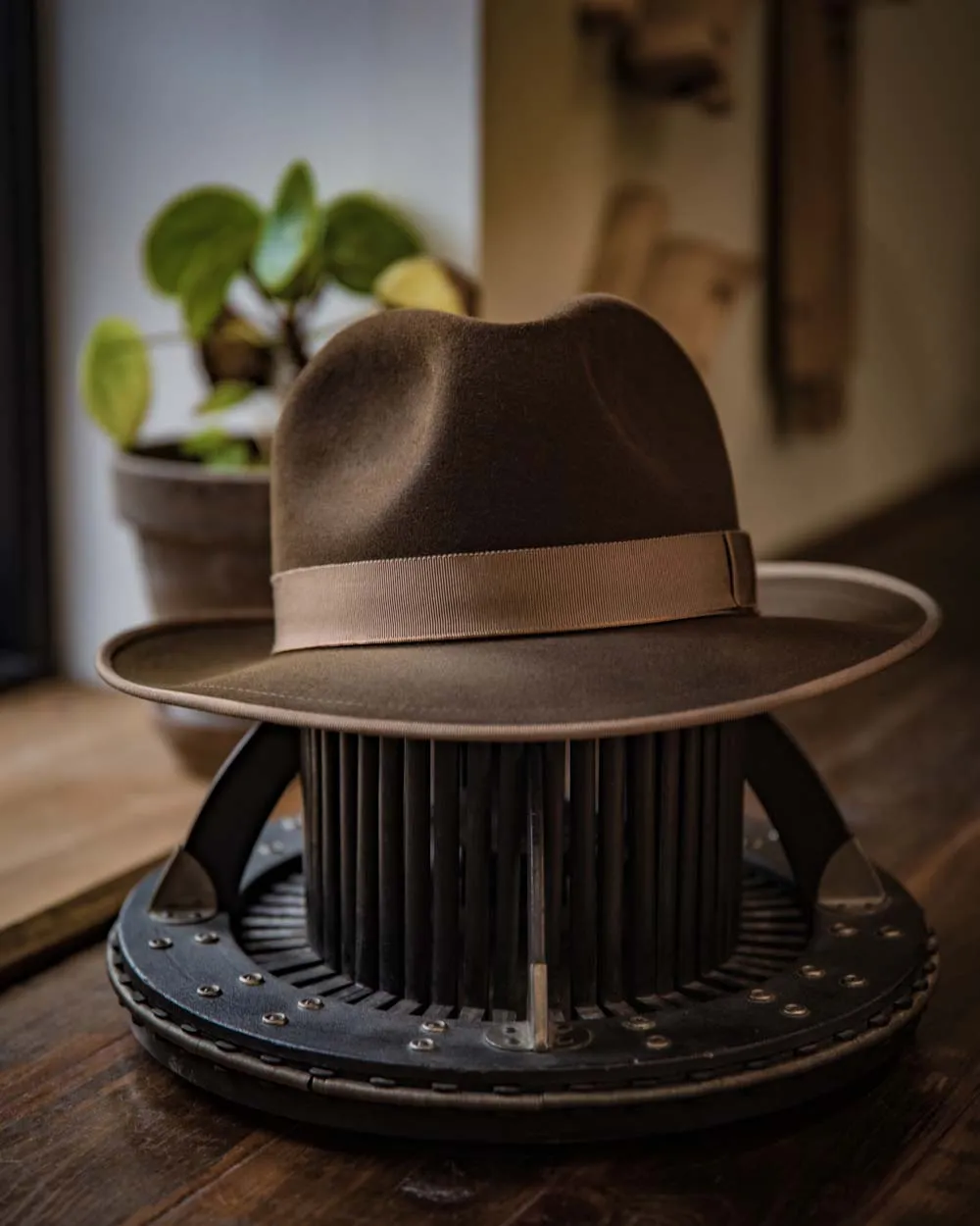 Exquisite Handcrafted Bespoke Fedora Hat for the Discerning Gentleman