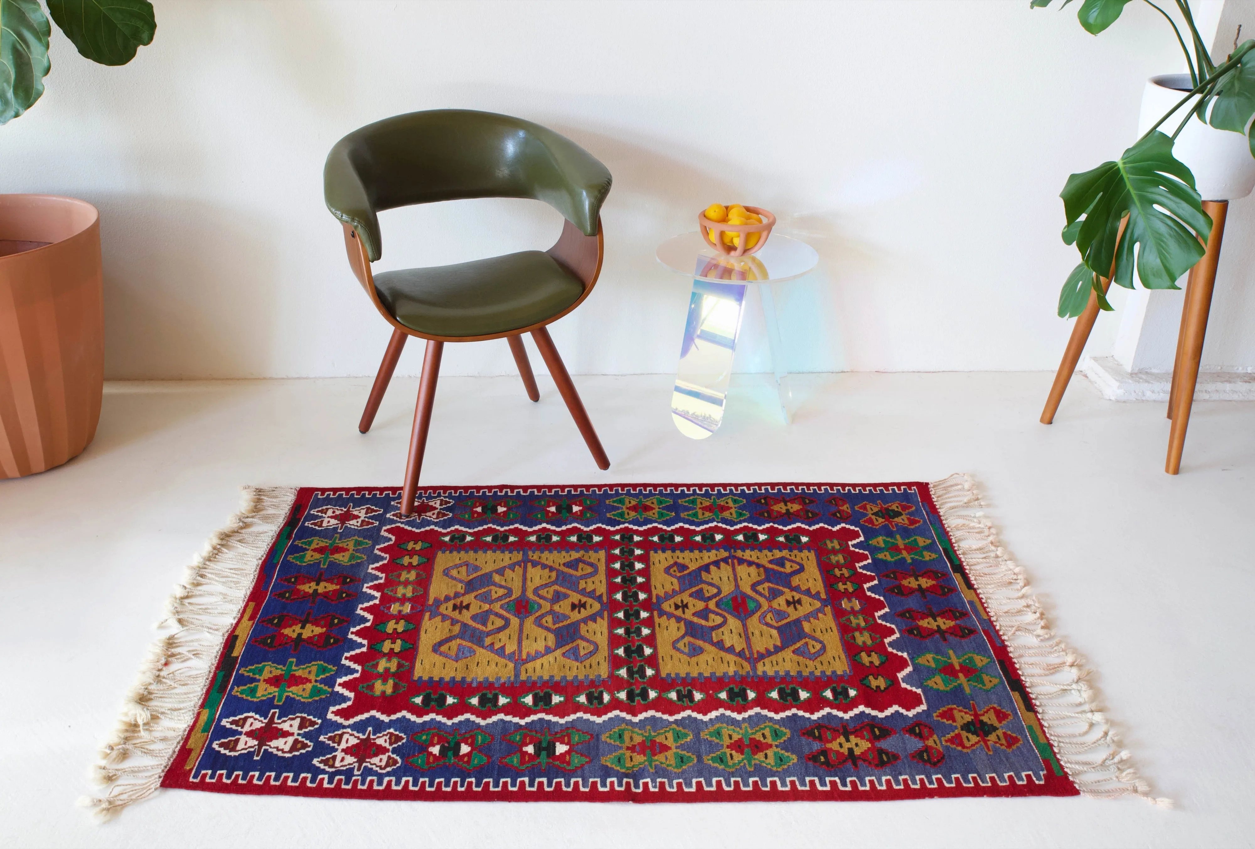 Vintage central Anatolian Kilim Rug 3'3"x5'7"